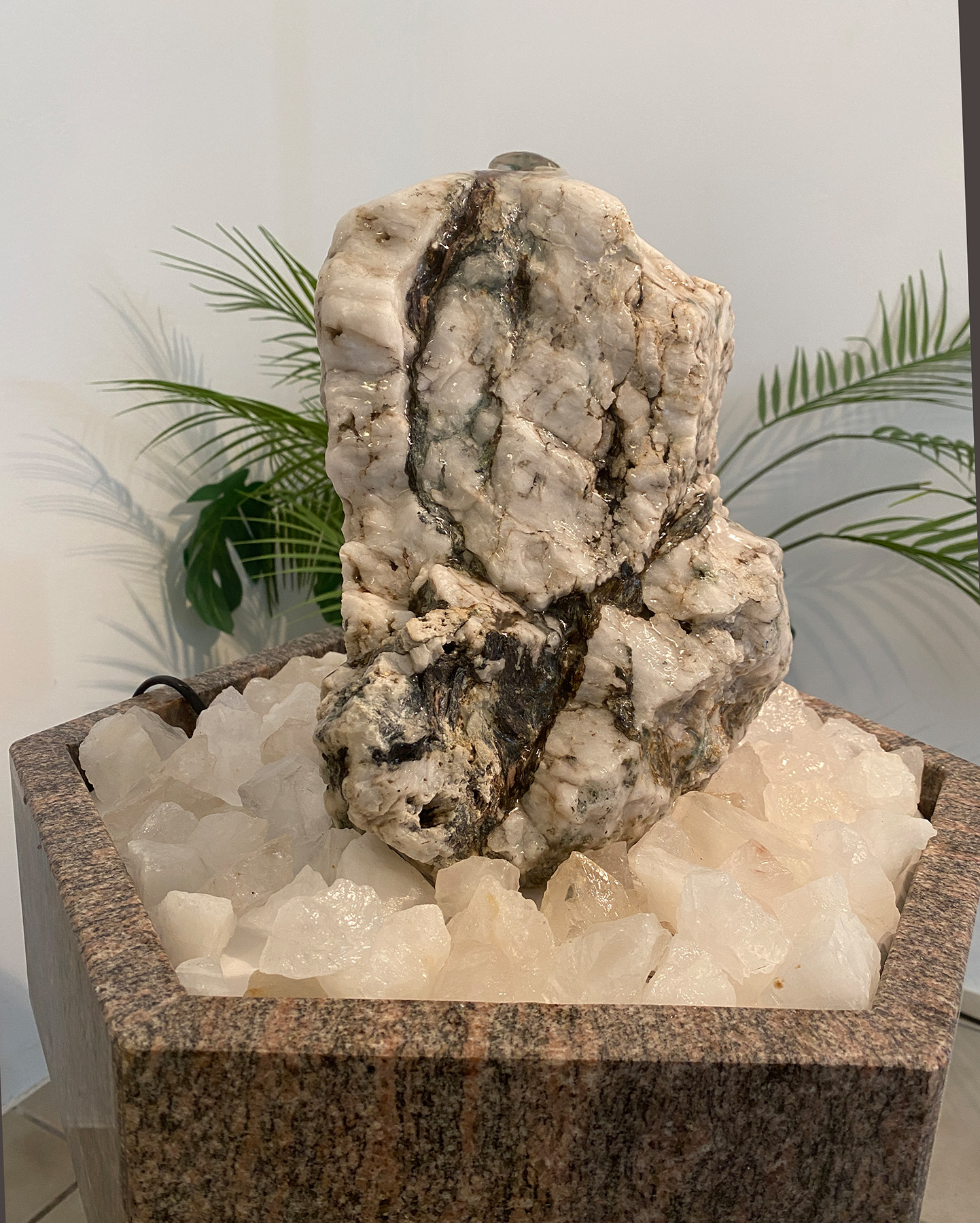 Brunnen Alpenquarz 80cm – Bild 4