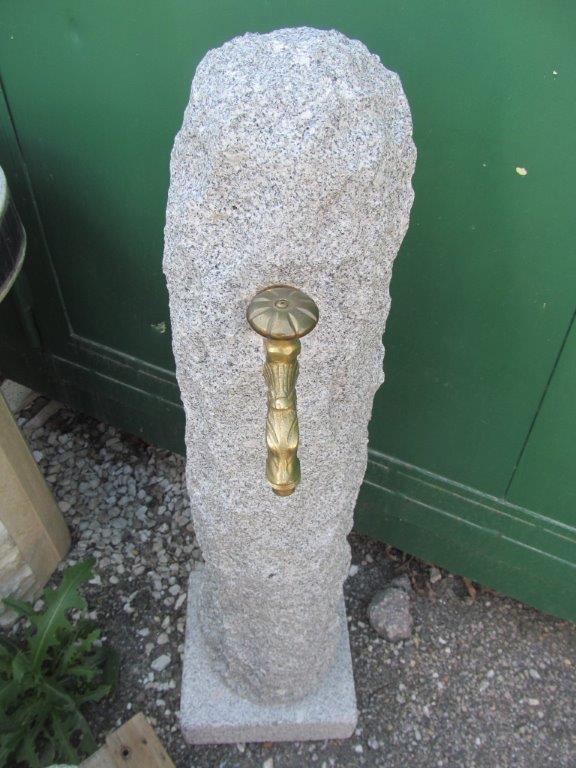 Granit Trinkwasserstein 100-110cm – Bild 4