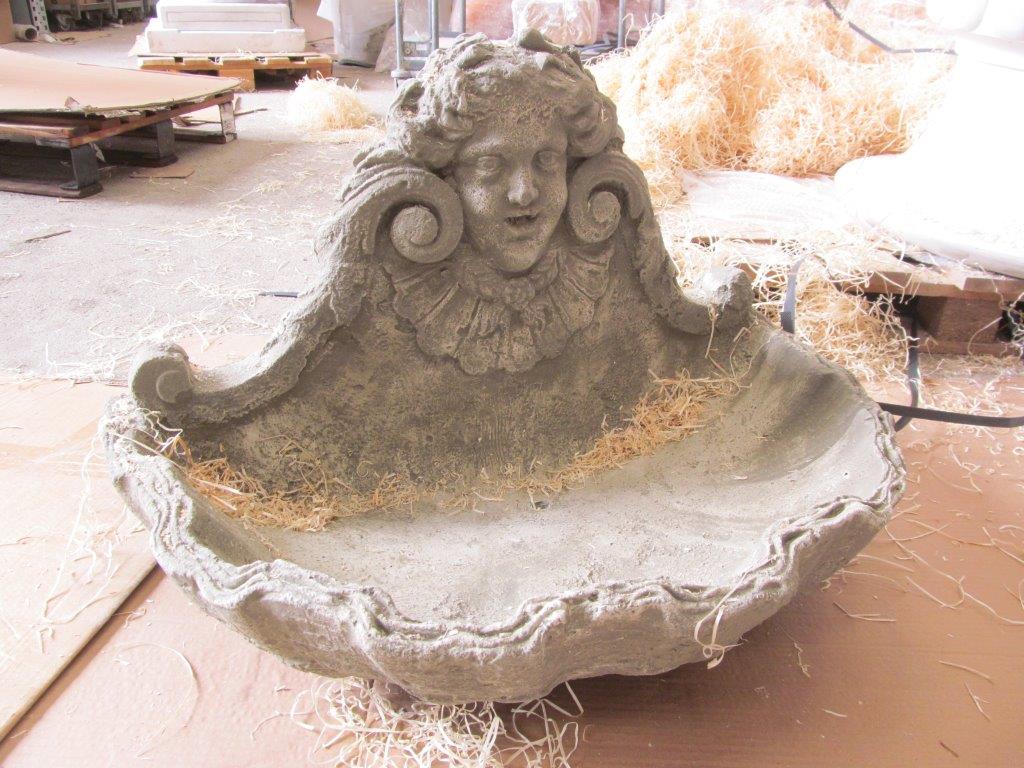 Gartenfigur Becken “Acquasantiera”