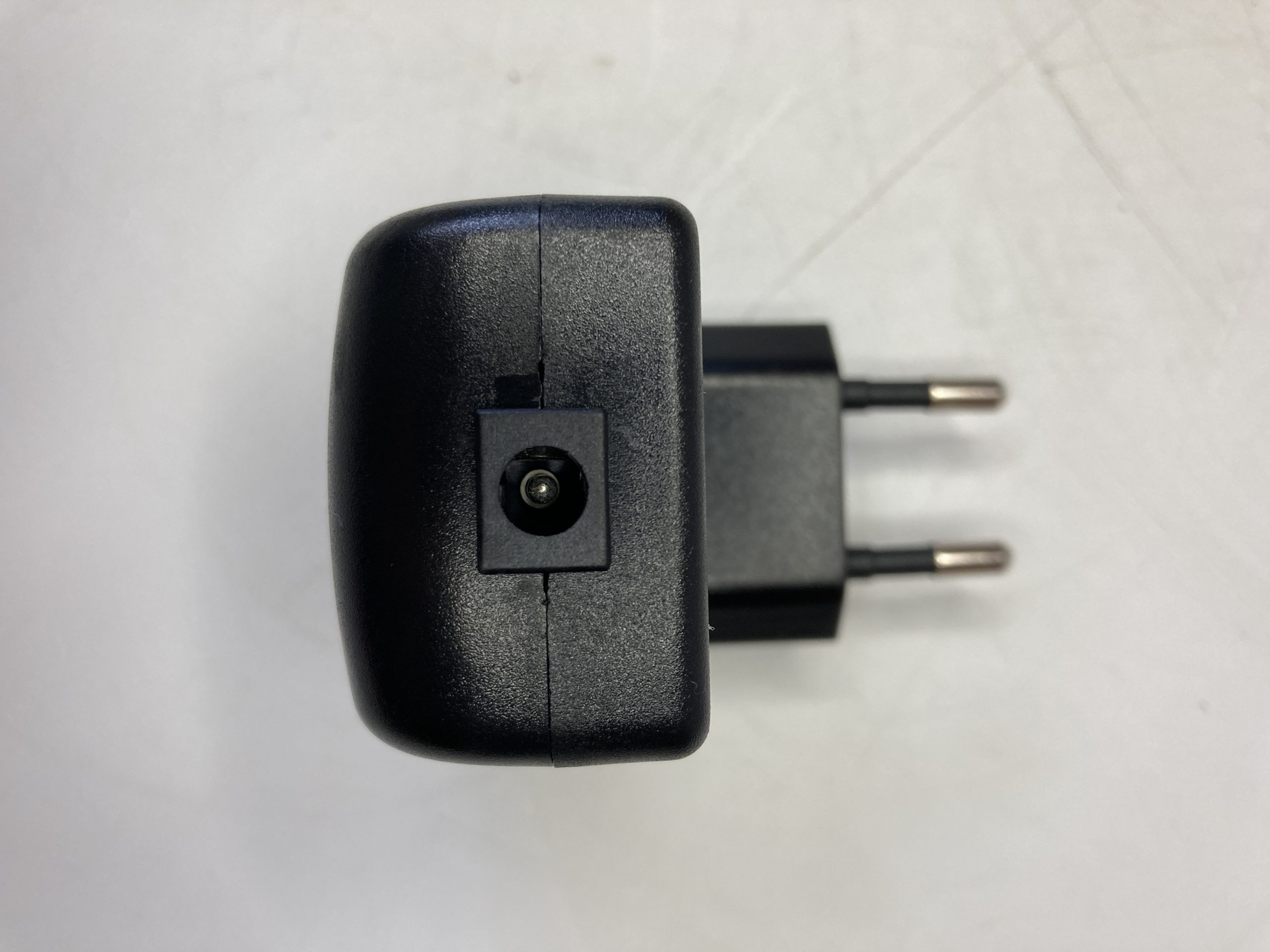 Ersatztrafo 12V 10W mit Buchse für Rundstecker – Bild 3